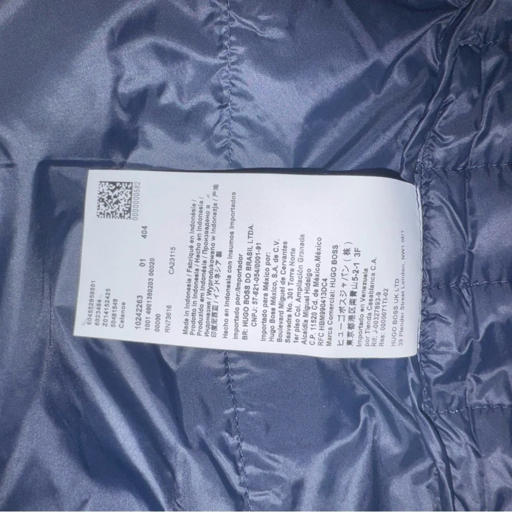 Hugo Boss Navy Blue Puffer Jacket - Picture 10 of 10